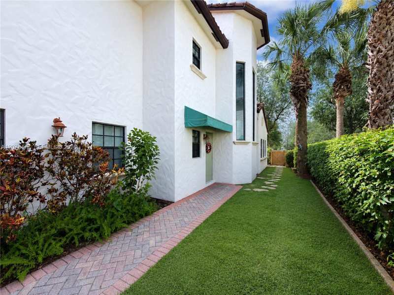 2908 Hidden Harbour Ct # 2908, Dania Beach FL 33312