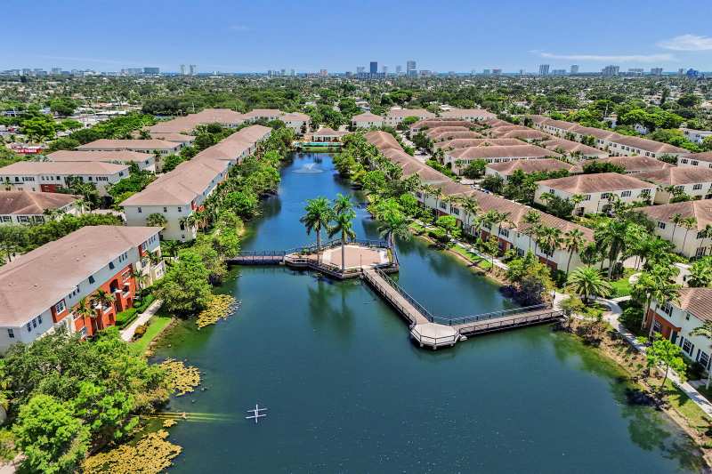 612 SW 3RD Avenue, Pompano Beach FL 33060