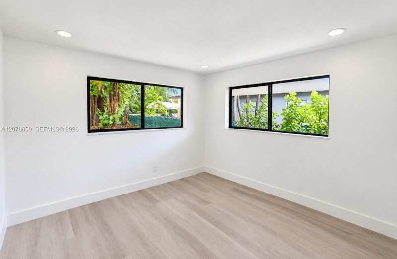 1949 Riverside Dr # 2, Fort Lauderdale FL 33312