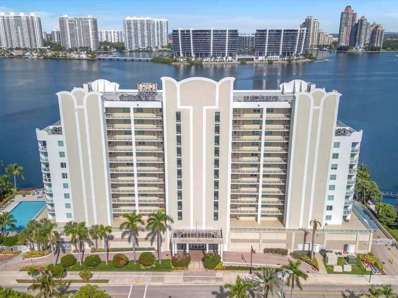 18100 N Bay Road # 707, Sunny Isles Beach FL 33160