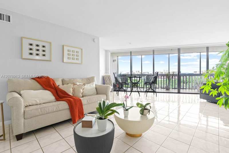 6901 Environ Blvd # 7F, Lauderhill FL 33319