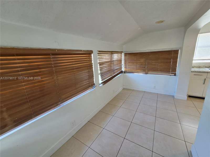 708 NE 4th St # 2, Hallandale Beach FL 33009