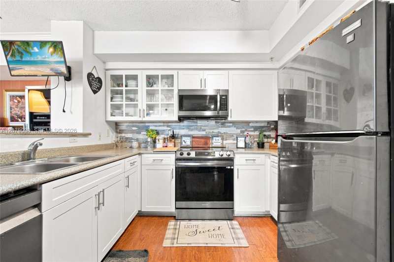 1919 Van Buren St # 614A, Hollywood FL 33020
