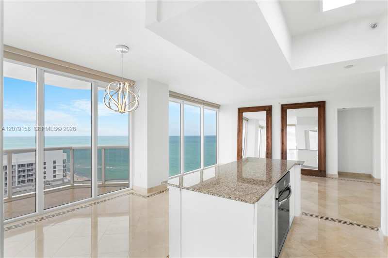 4779 Collins Ave # 2707, Miami Beach FL 33140