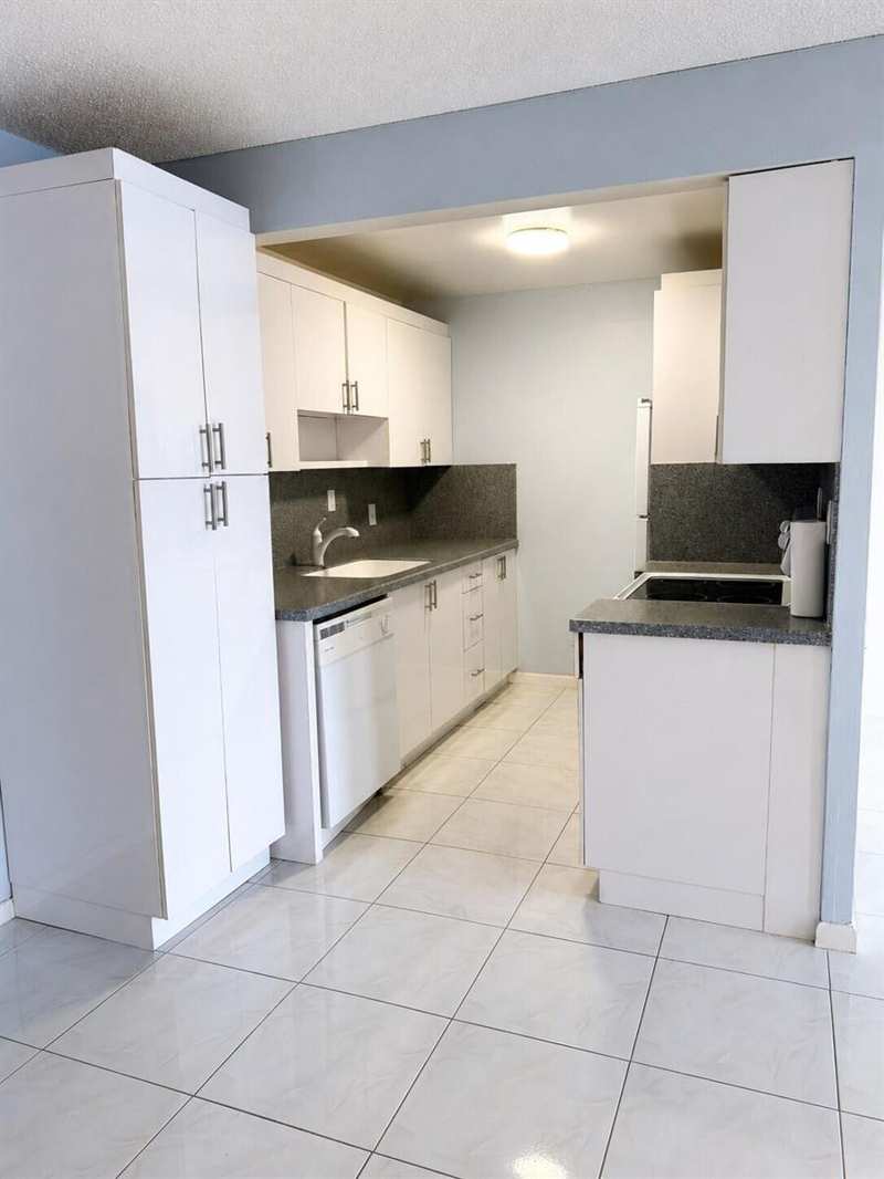 1089 WOLVERTON E # 1089, Boca Raton FL 33434