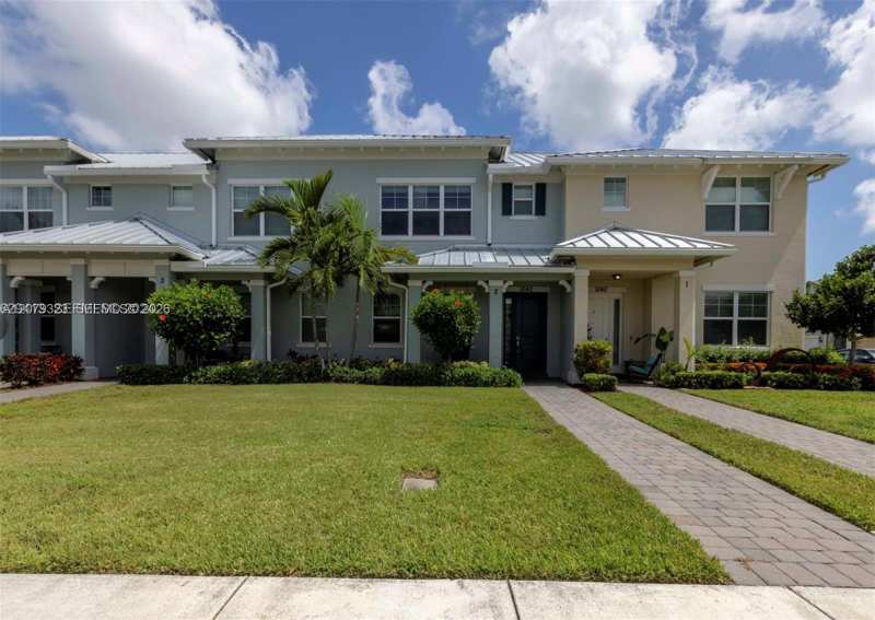 1240 Eucalyptus Dr # 2, Hollywood FL 33021