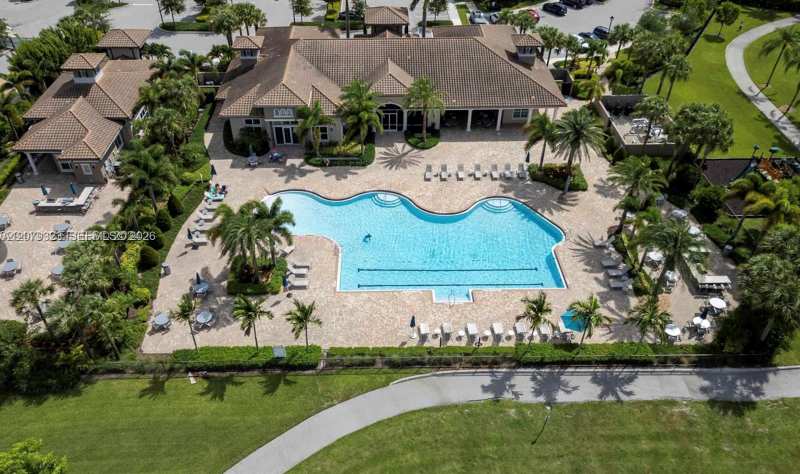 1240 Eucalyptus Dr # 2, Hollywood FL 33021