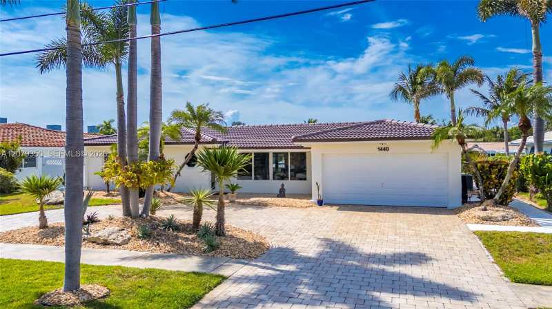 1440 SE 14th Dr, Deerfield Beach FL 33441