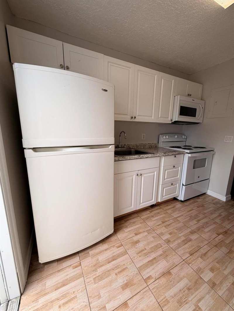 609 20TH Street # D, West Palm Beach FL 33407