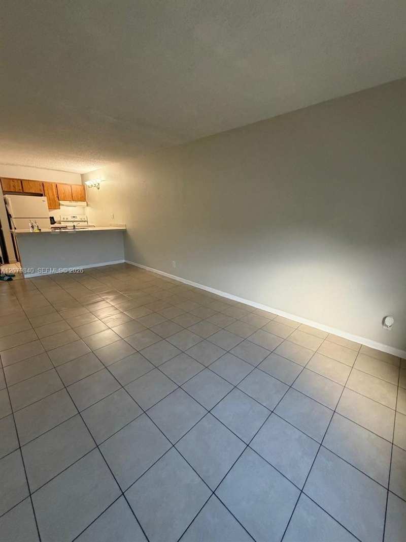 2771 Riverside Dr # A, Coral Springs FL 33065