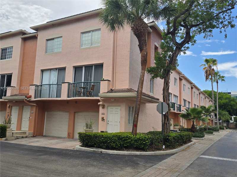 2107 SE 10th Ave # 818, Fort Lauderdale FL 33316