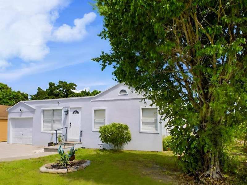 801 HAMPTON Road, West Palm Beach FL 33405