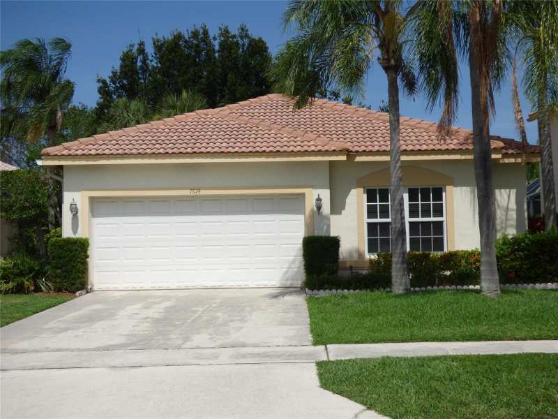 7614 COLONY LAKE Drive, Boynton Beach FL 33436