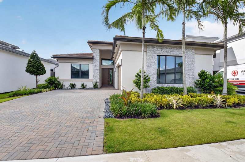 9724 JUNIPER BAY Avenue, Boca Raton FL 33434