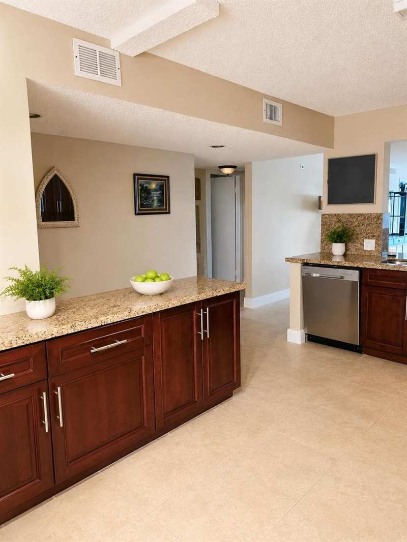 5574 Witney Drive # 206, Delray Beach FL 33484