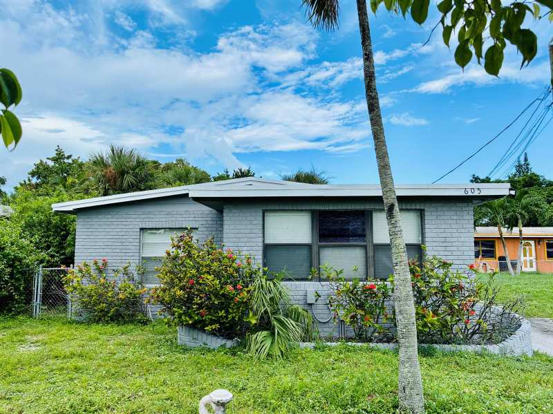 605 NW 9TH Avenue, Pompano Beach FL 33060