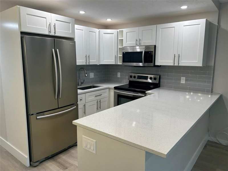 423 MARKHAM T # 423, Deerfield Beach FL 33442