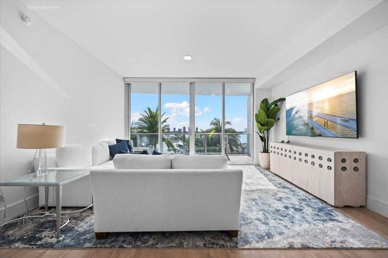 220 LAKE SHORE Drive # 710, West Palm Beach FL 33403