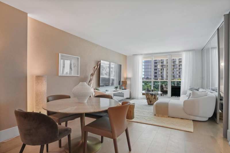 2301 COLLINS Avenue # 407, Miami Beach FL 33139
