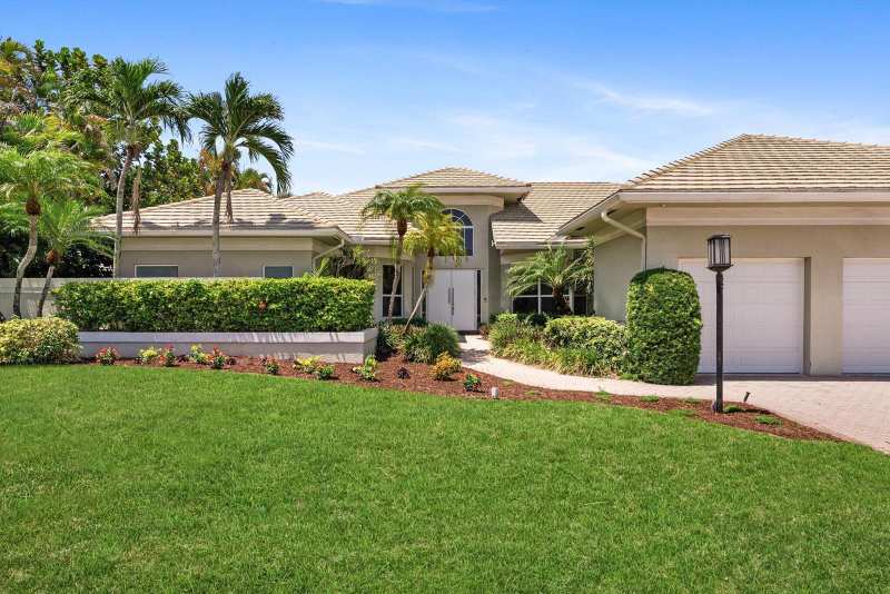 7876 Mandarin Drive, Boca Raton FL 33433