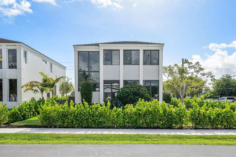 521 SE 4TH Avenue, Delray Beach FL 33483