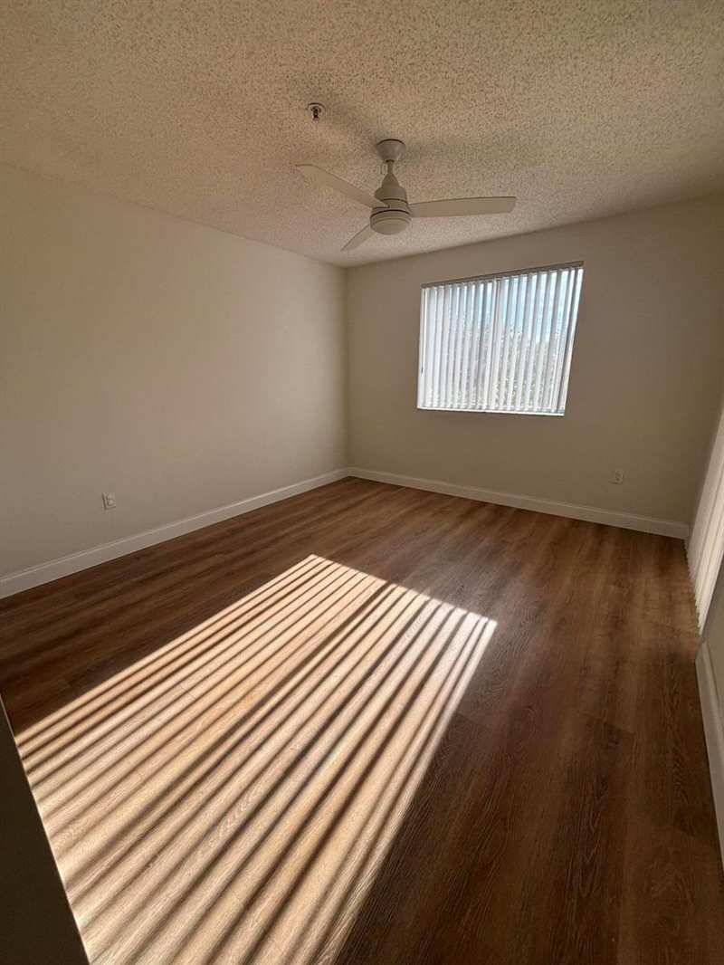 3870 LYONS Road # 305, Coconut Creek FL 33073