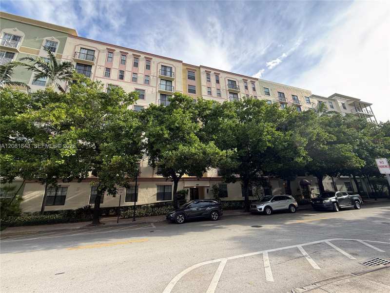 1919 Van Buren St # 608A, Hollywood FL 33020
