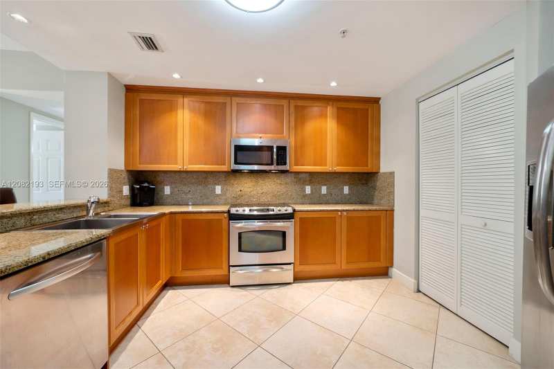 55 Merrick Way # 717, Coral Gables FL 33134