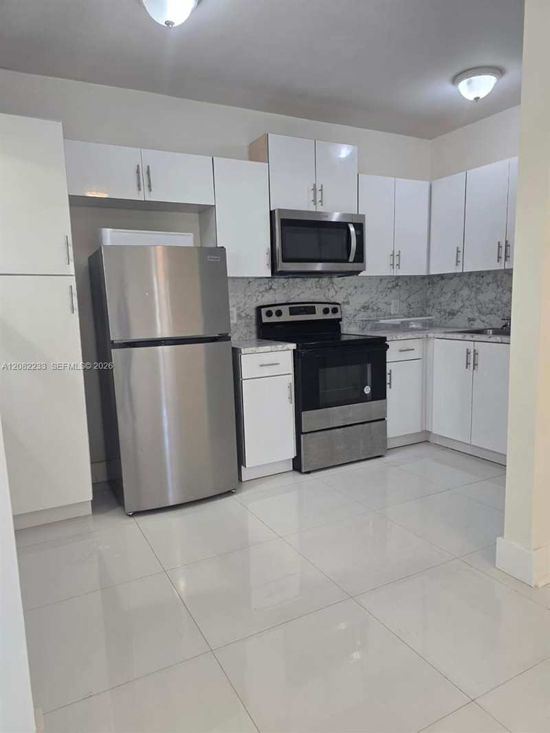 1945 NE 171st St # 3, North Miami Beach FL 33162