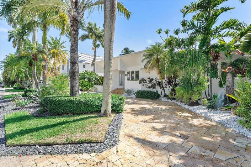 18 Nurmi Drive, Fort Lauderdale FL 33301