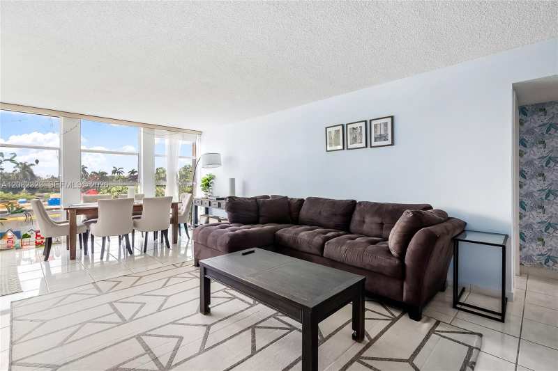 601 Three Islands Blvd # 304, Hallandale Beach FL 33009