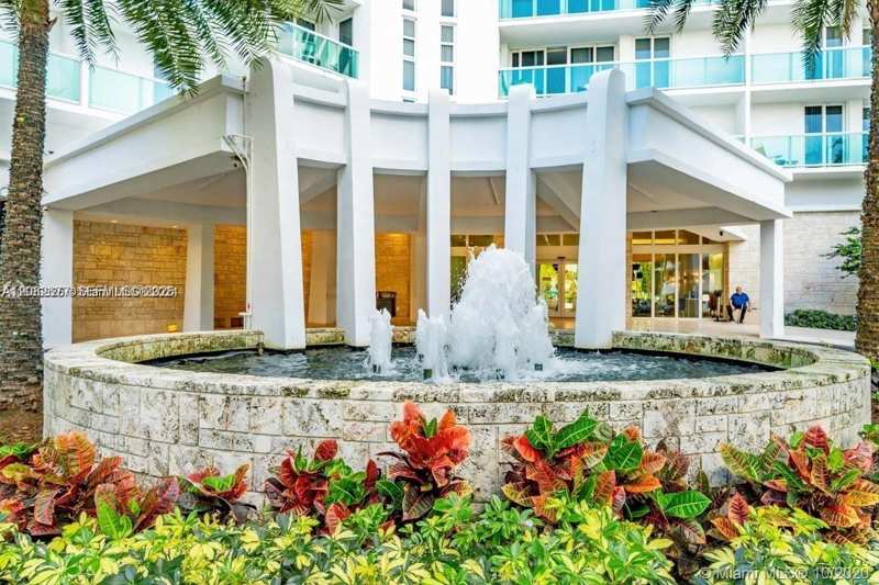100 Bayview Dr # 1114, Sunny Isles Beach FL 33160
