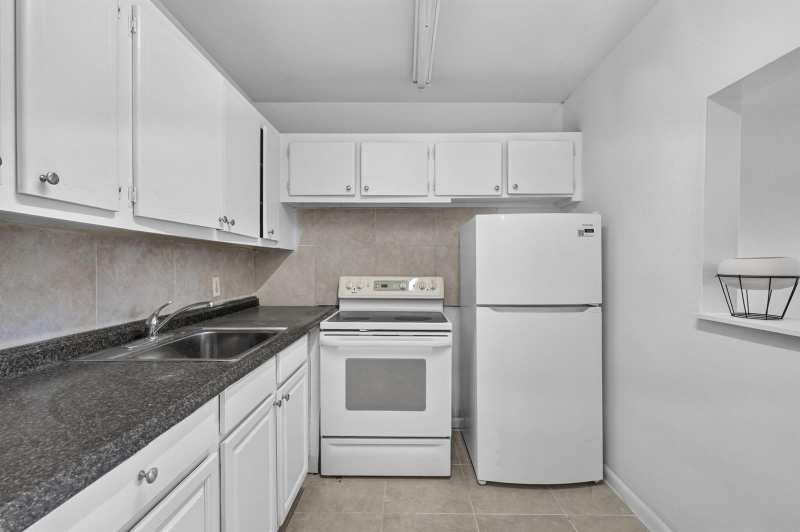 210 Canterbury J # 1, West Palm Beach FL 33417