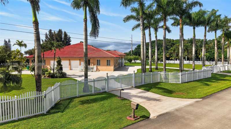 6110 SW 190th Ave, Southwest Ranches FL 33332