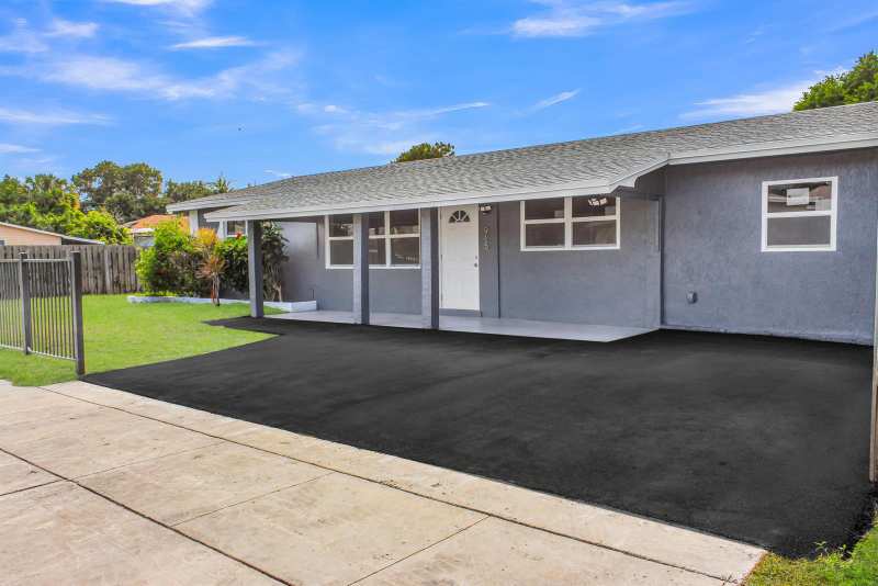 915 SW 3RD Street, Boynton Beach FL 33435