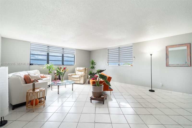 1811 Jefferson St # 601, Hollywood FL 33020