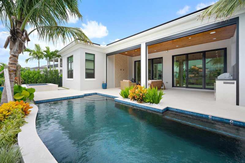 13195 ARTISAN Circle, Palm Beach Gardens FL 33418