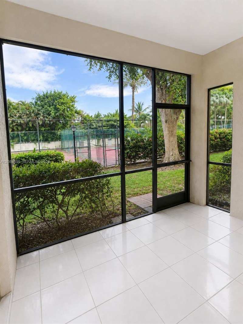 128 S Cypress Rd # 816, Pompano Beach FL 33060