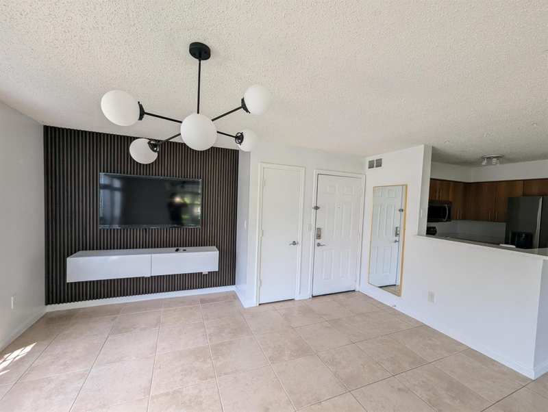 1215 CRYSTAL Way # G, Delray Beach FL 33444