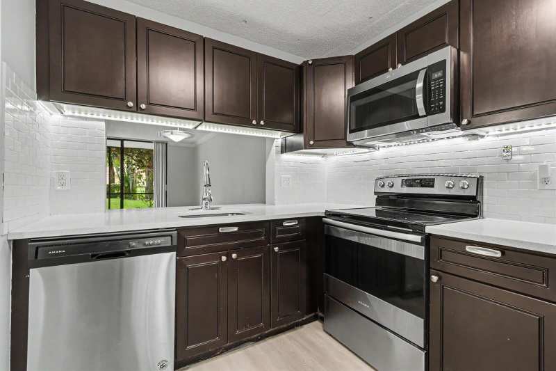1230 S MILITARY Trail # 2014, Deerfield Beach FL 33442