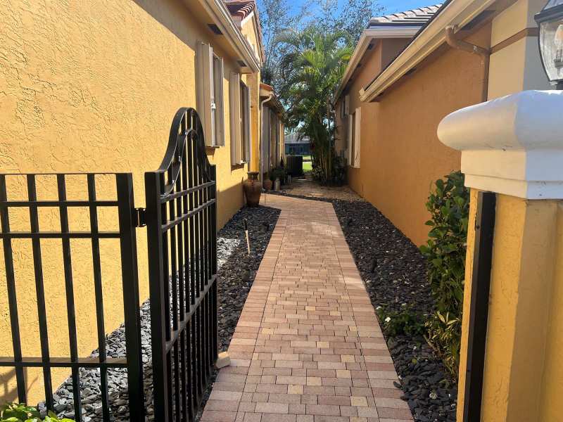 4194 IMPERIAL ISLE Drive, Lake Worth FL 33449