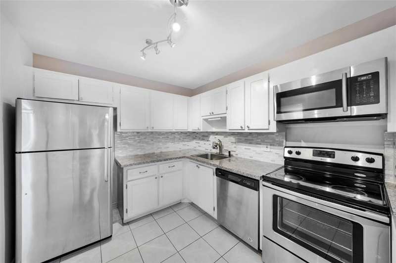 3051 S PALM AIRE Drive # 408, Pompano Beach FL 33069