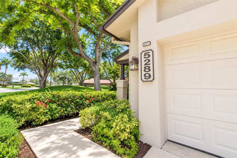 5289 Fairway Woods Dr # 2911, Delray Beach FL 33484