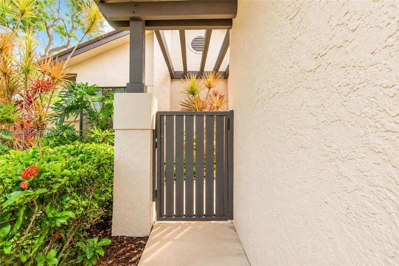 5289 Fairway Woods Dr # 2911, Delray Beach FL 33484