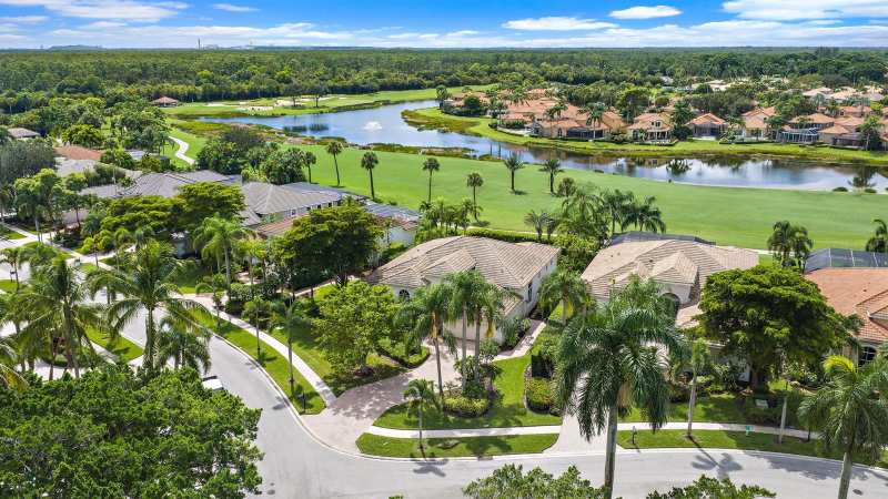 9054 Lakes Boulevard, West Palm Beach FL 33412
