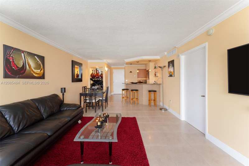 6917 Collins Ave # 1520, Miami Beach FL 33141