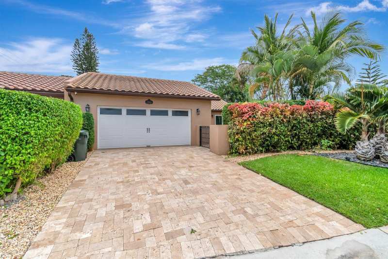 734 Camino Gardens Lane, Boca Raton FL 33432