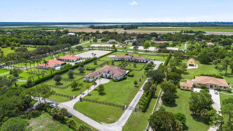 843 STALLION Drive, Loxahatchee FL 33470