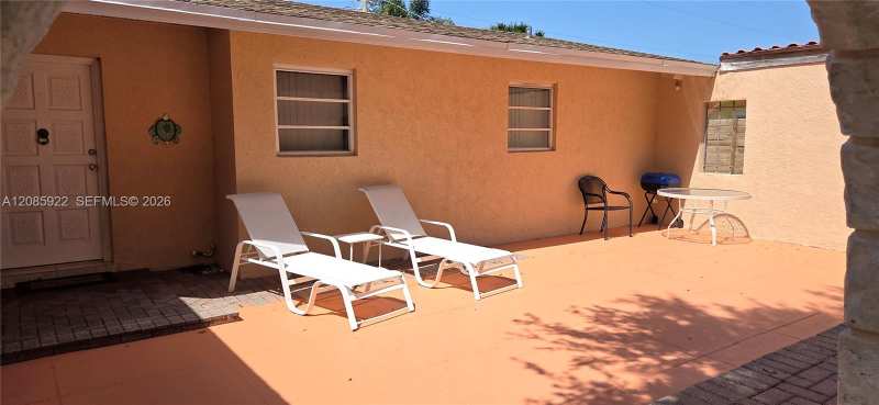 2359 N Wallen Dr, West Palm Beach FL 33410