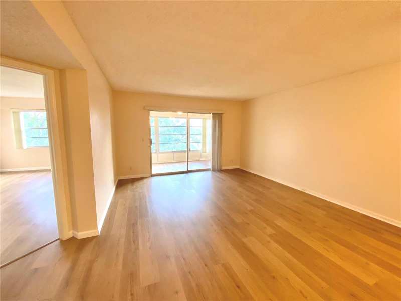 1000 SW 128TH Terrace # 411V, Pembroke Pines FL 33027